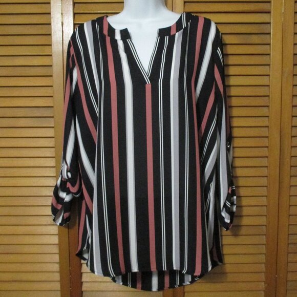 Cato top V neck black, white & brick colors, 3/4 sleeves like new size L - Picture 1 of 7